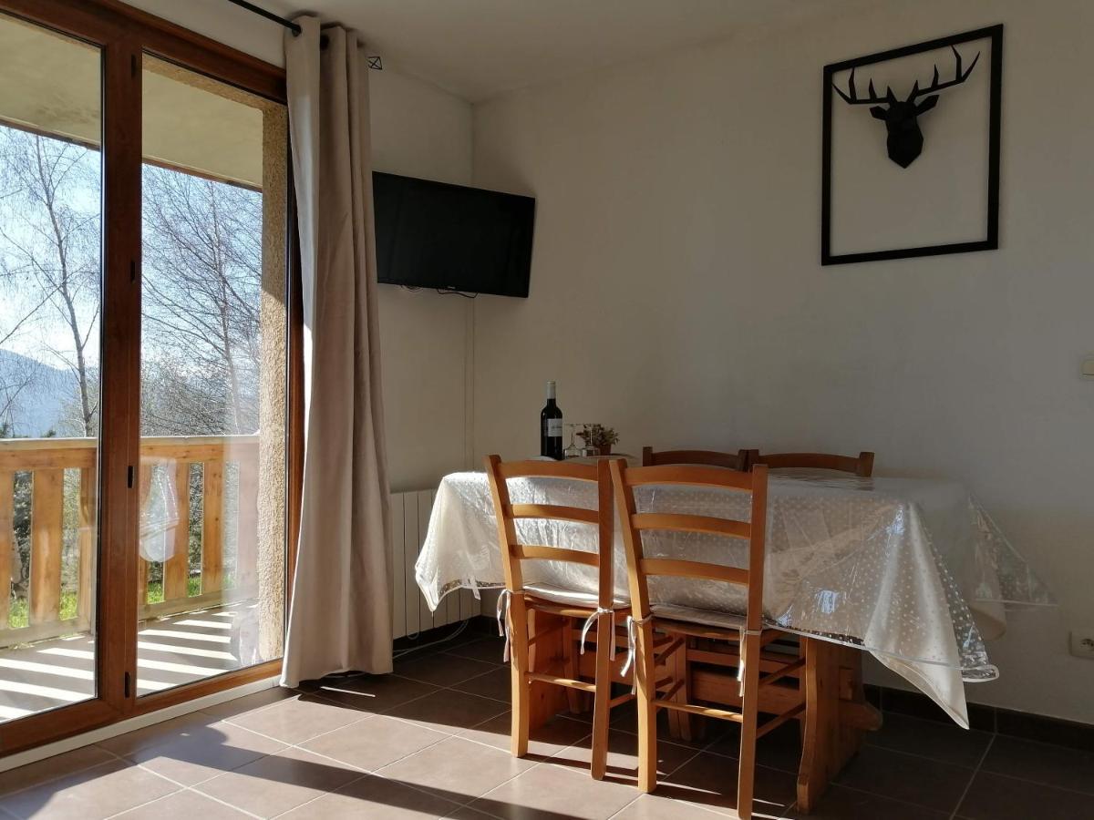 Appartement F3 Au Calme, Vue Sur Le Lac. *